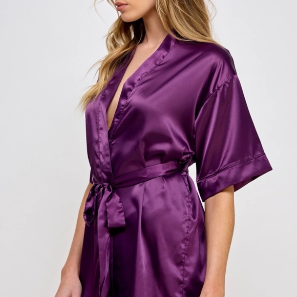 Getting Ready Robe - Picture 3 of 3